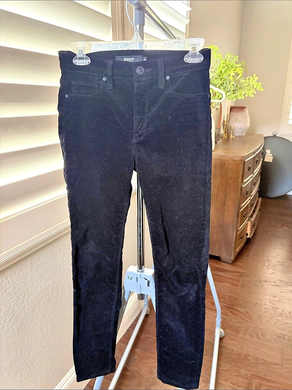 Hudson Barbara Super Skinny Jeans Black Velvet Style Waist 25